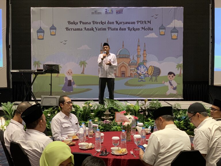 PDAM Surabaya Buka Puasa Bersama Ratusan Anak Yatim Piatu