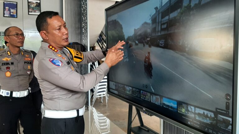 Tabrakan Beruntun di Jalan Kedungdoro Surabaya, Dua Orang Tewas dan Lima luka